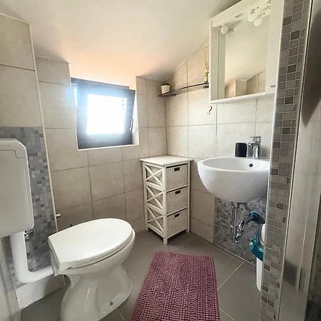 Apartment Klesinger 2 *